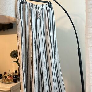 American Eagle Striped Summer Pants